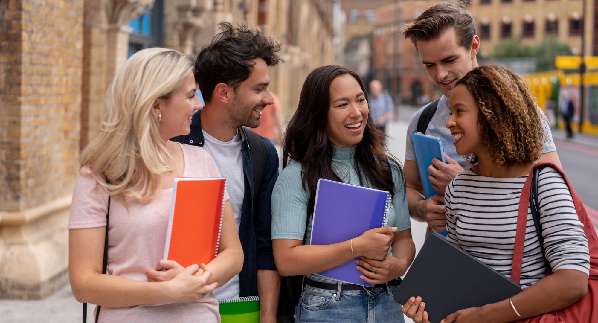 ¿Cómo conseguir una beca para estudiar en el extranjero?